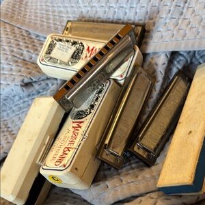 Marine Band Harmonica Set - Silver and Cream